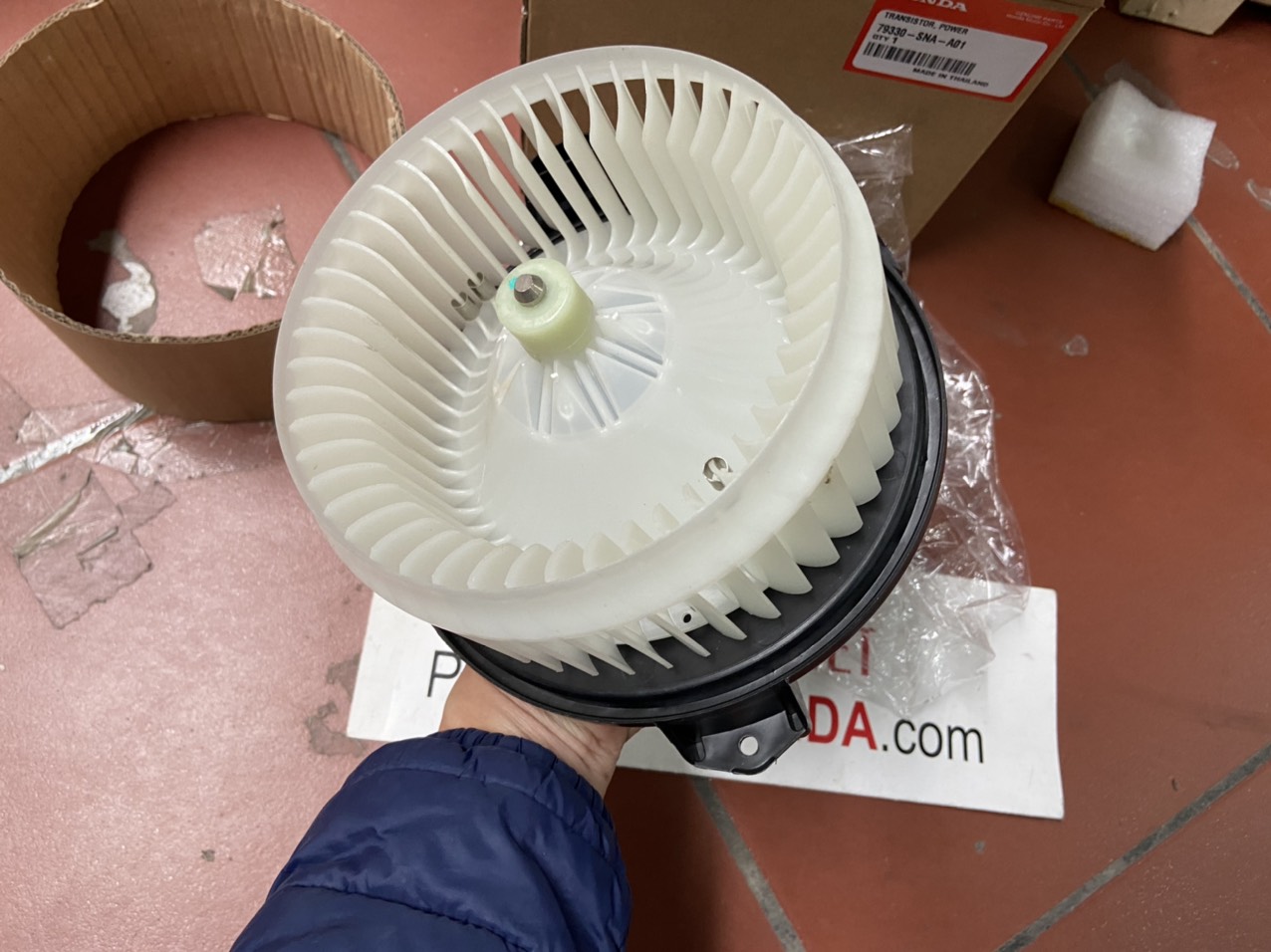 Mô tơ quạt dàn lạnh trong táp lô xe Honda CIVIC